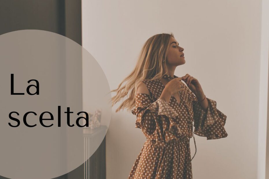 donna indecisa davanti allo specchio che sceglie abito